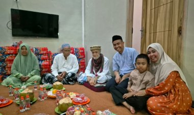 Gelar Tasyakuran Open House Dan Istighosah Qubro Anggota Dewan Fraksi PKS  Supiyanto S.Si Di Kediaman nya
