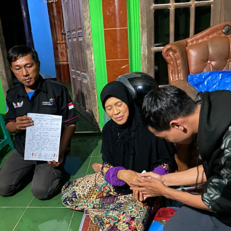 Pihak Pengelola Bus Dan Driver Penyenggol Kendaraan Bermotor Yang Viral Dijalan Raya Wisata Pantai Anyer Kunjungi Korban 