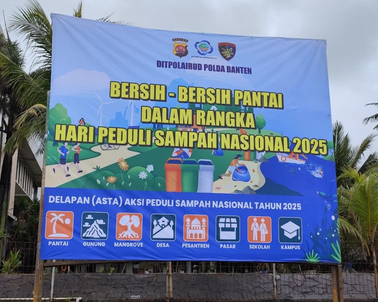 Peringati HPSN, Ditpolairud Polda Banten Sapu Bersih Sampah Sepanjang Pantai Wisata Anyer