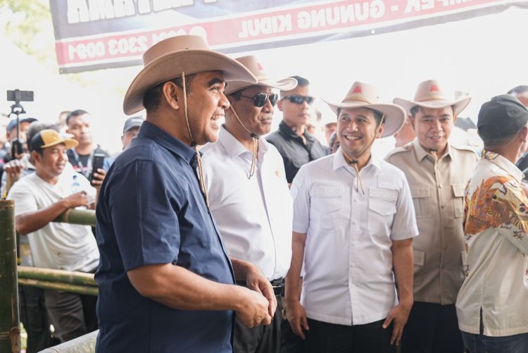 Ketua MPR: Pemerintah Berkomitmen Tingkatkan Kesejahteraan Peternak dan Petani Indonesia