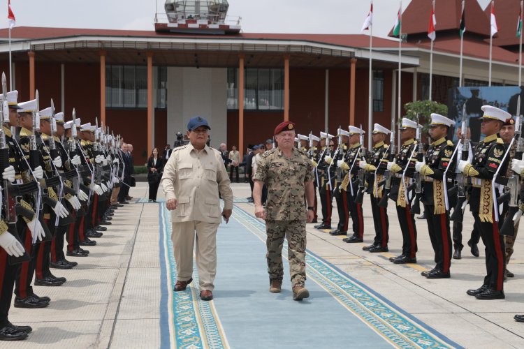 Prabowo Lepas Langsung Kepulangan Raja Yordania Abdullah II, Jet Tempur Mengudara di Langit Jakarta